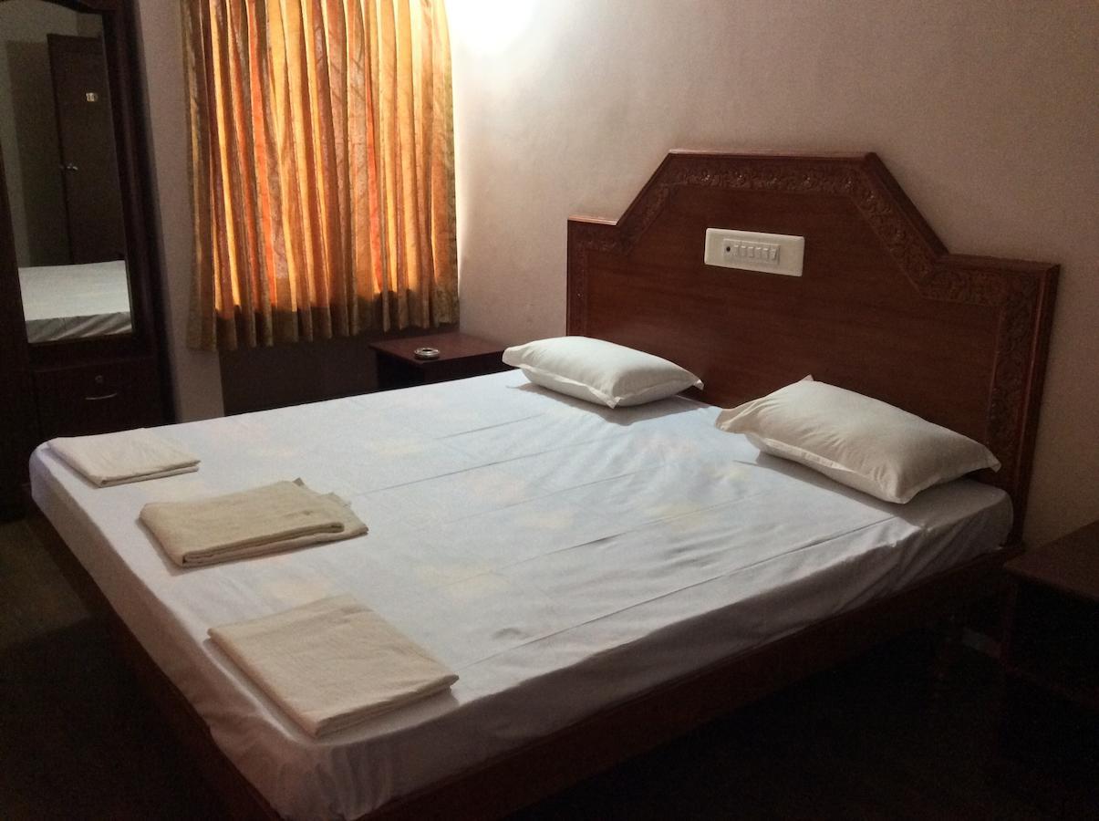 Sakthi Lodge Dharapuram Habitación foto